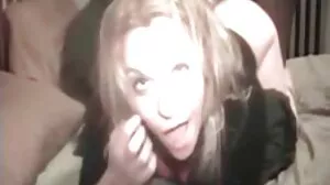 Хенджоб екшън с porno video klipove възбудената Кайли Рокет от Deeper