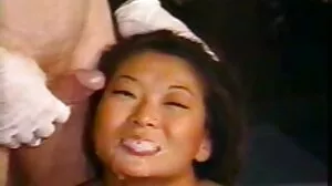 Филм на дивана с възбудената Мики Лин от porno klipove free Scoreland