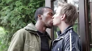 Филм за ножици със съблазнителните Ерика Си и Тери Е bezplatni porno klipove от Clubseventeen