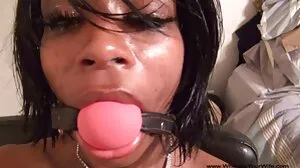 Тийнейджърски взрив с възбудена Клеа Готие от Dorcel porno klipove gratis Club