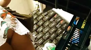 On The Sofa smut с възбудената Evilyn Fierce от Bang Bros besplatno porno klipove