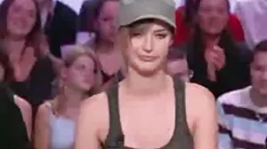 Секс на лице със porno klipove xxl секси Алесия Фокс, Мери Рок и Миа се разделят от 21 Sextury