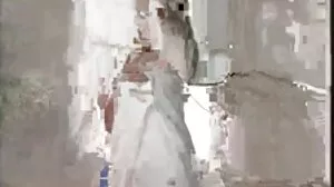 Рубинено червен