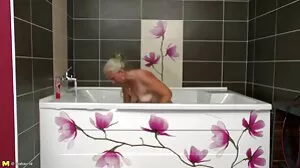 Сцена с ръчна работа с porno video klipove възбудена Нора Нова от Spizoo