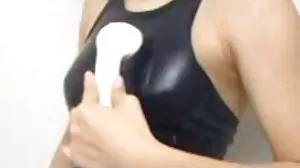 Секс balgarsko porno klipove с дълбоко гърло с изкусителна Xianna Hill от Exxxtra Small