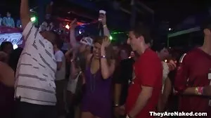 Филм за перфектно тяло с префект Нели Кент и Тифани Тейтъм от besplatni seks klipove Dorcel Club